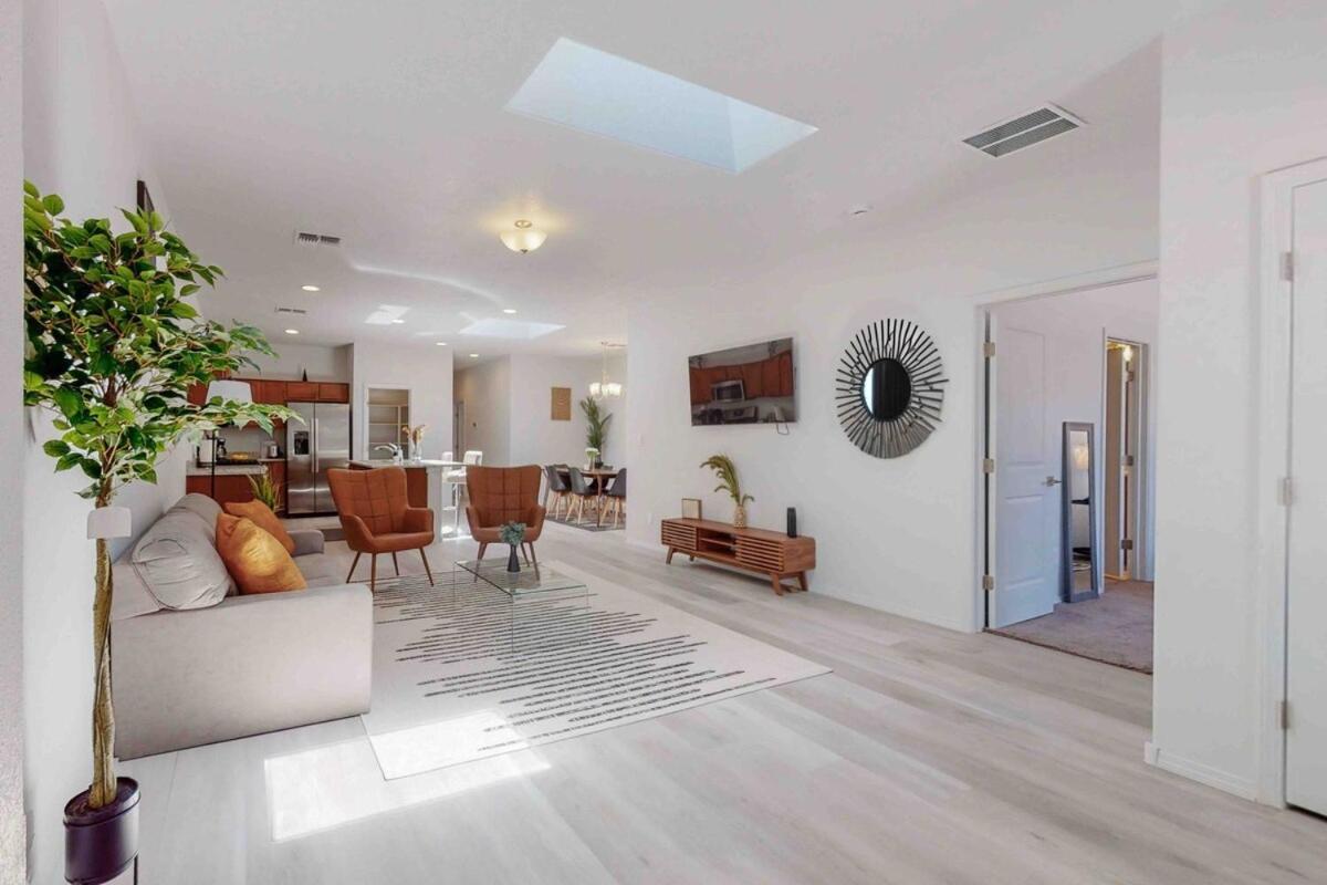 Modern Home 3Br Next To Airport, Netflix, Casino Albuquerque Exteriör bild