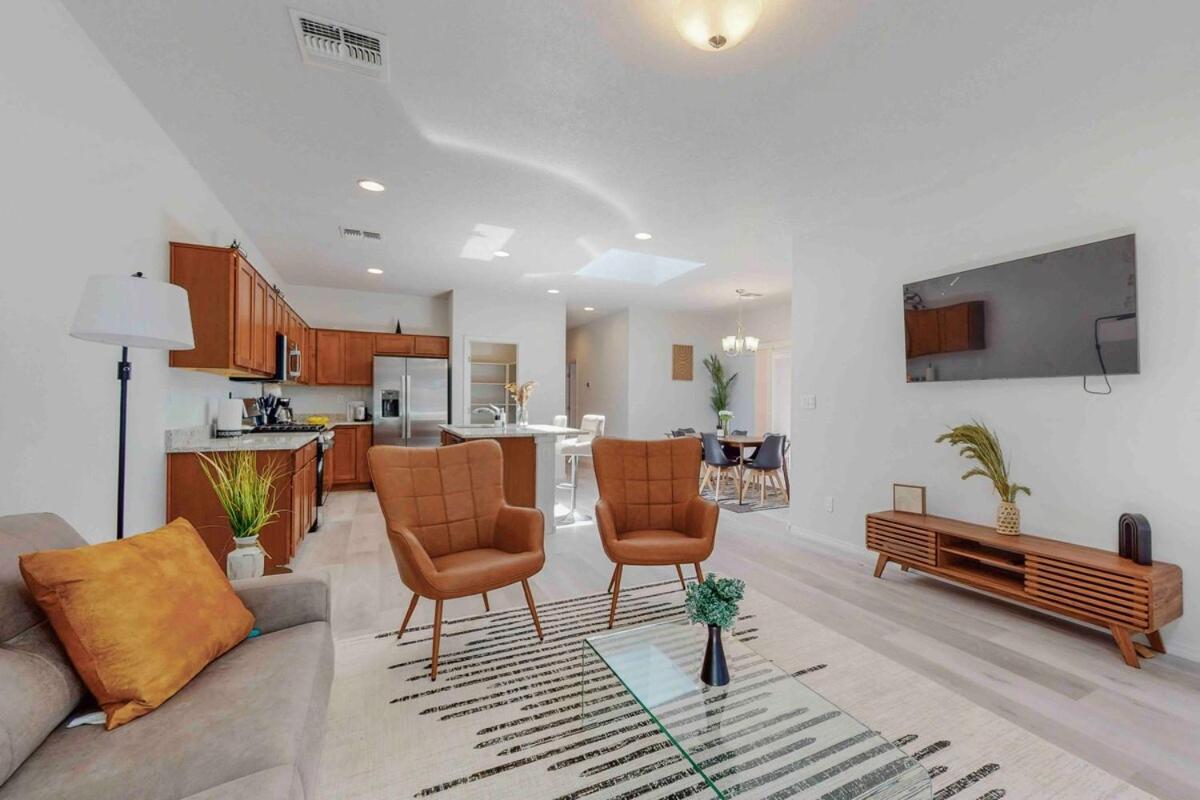 Modern Home 3Br Next To Airport, Netflix, Casino Albuquerque Exteriör bild